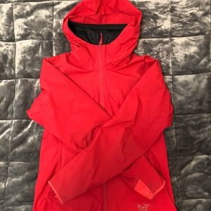 Arc'teryx hooded windproof jacket